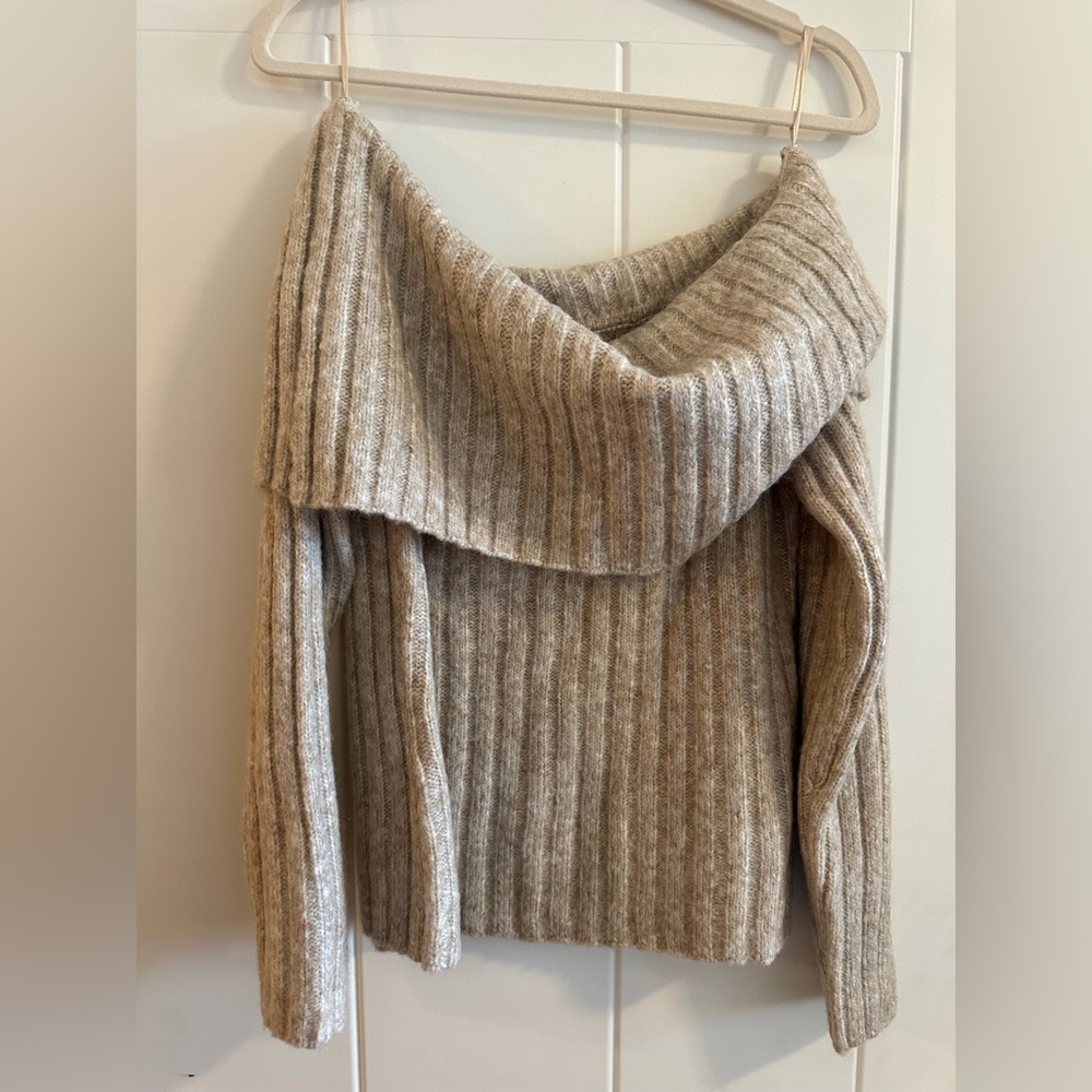 Abercrombie & Fitch Sweater